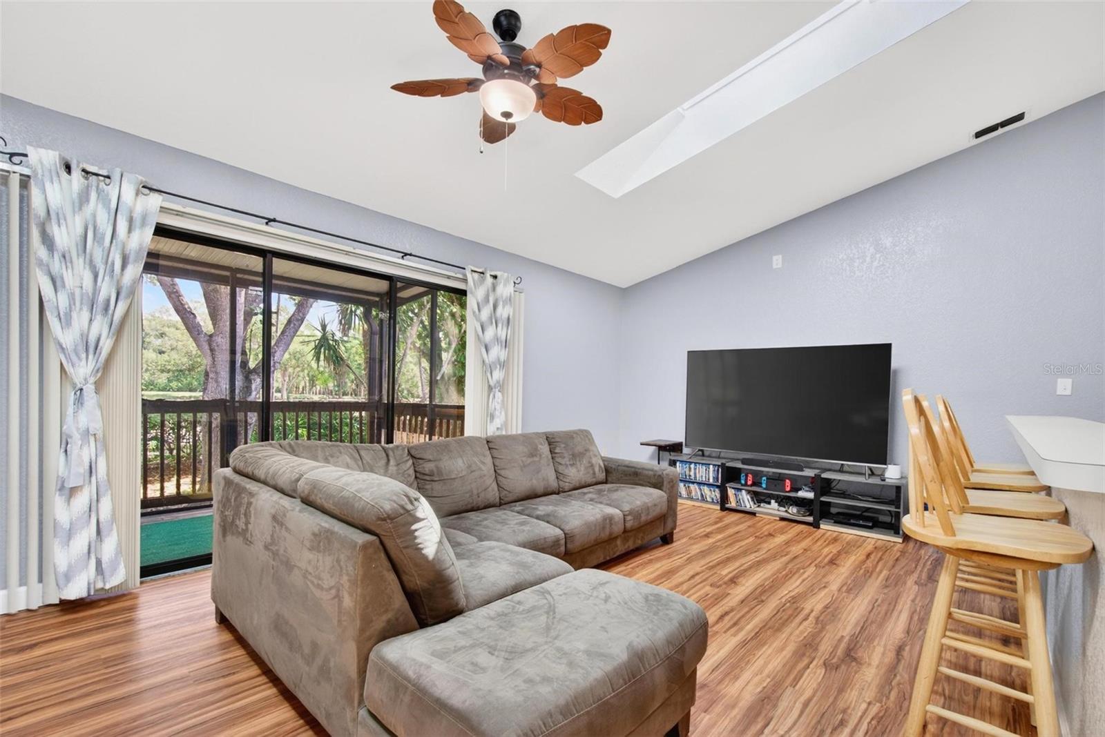 6389 93rd Ter N #4706 Property Photo 8