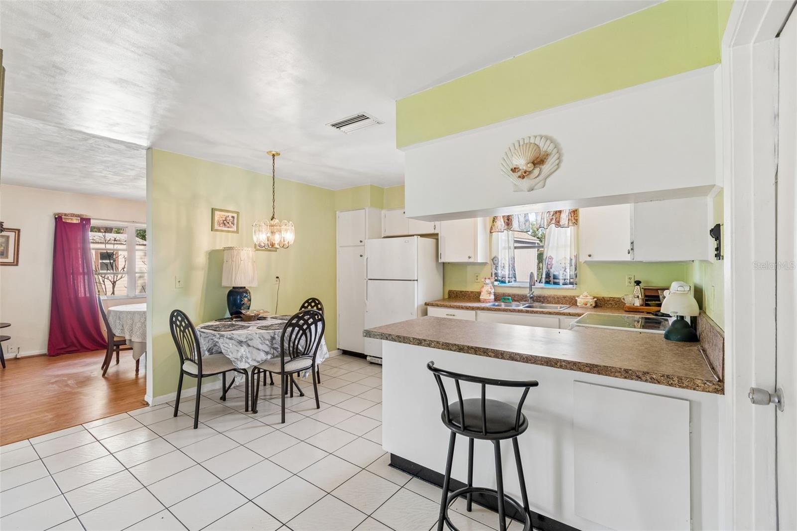 2059 Waterfall Dr Property Photo 6