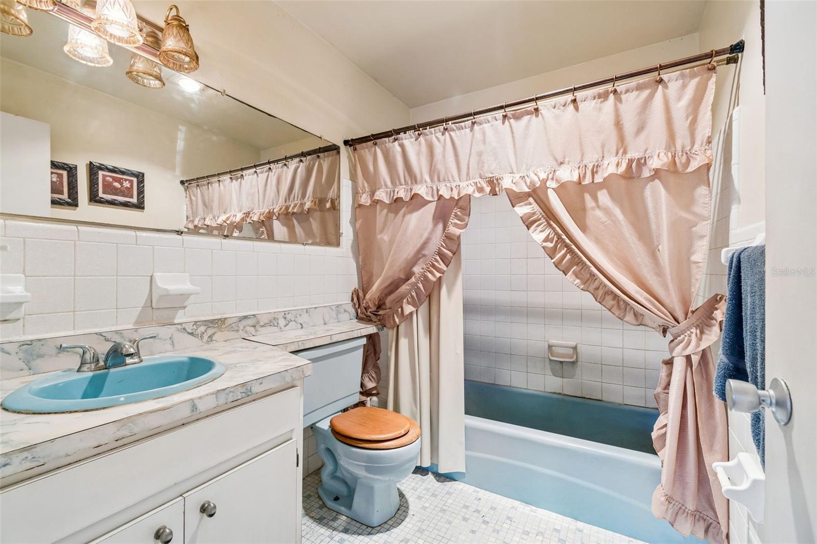 2059 Waterfall Dr Property Photo 13