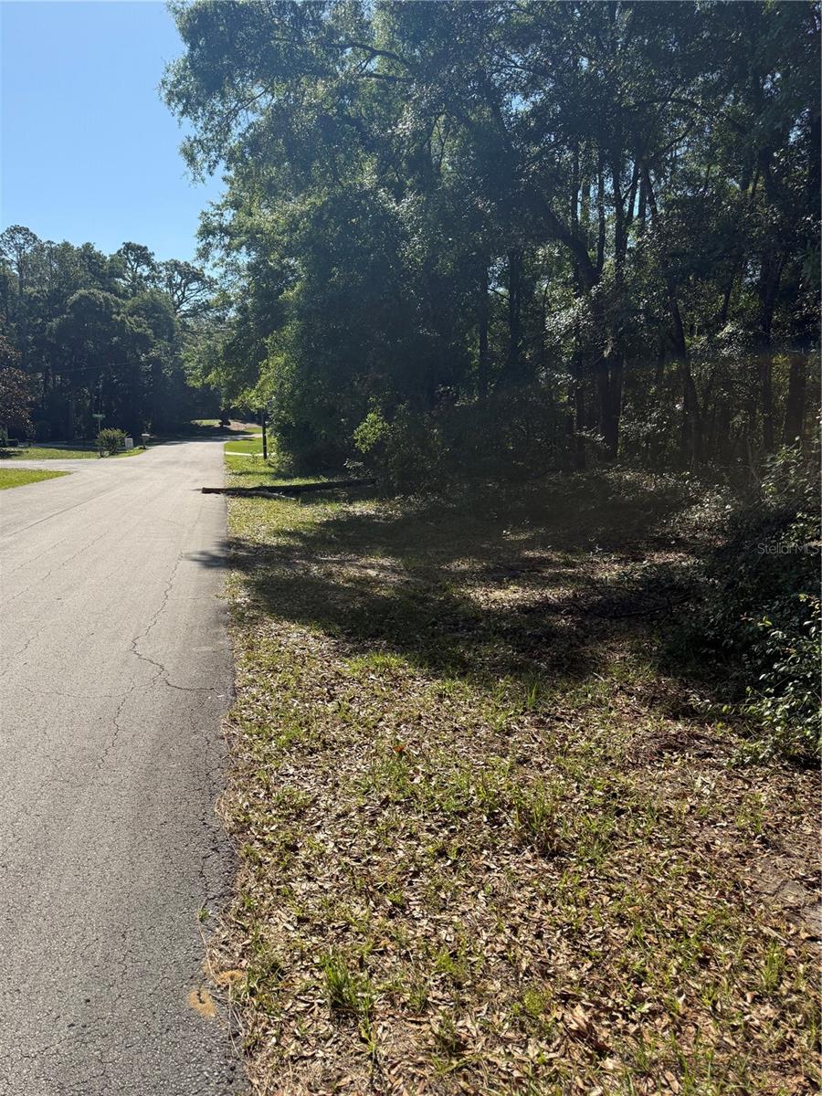 10927 N Airway Loop Property Photo 2