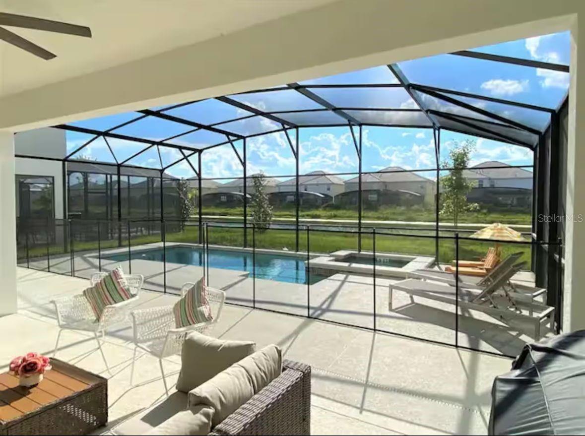 TB8509322 Property Photo 25