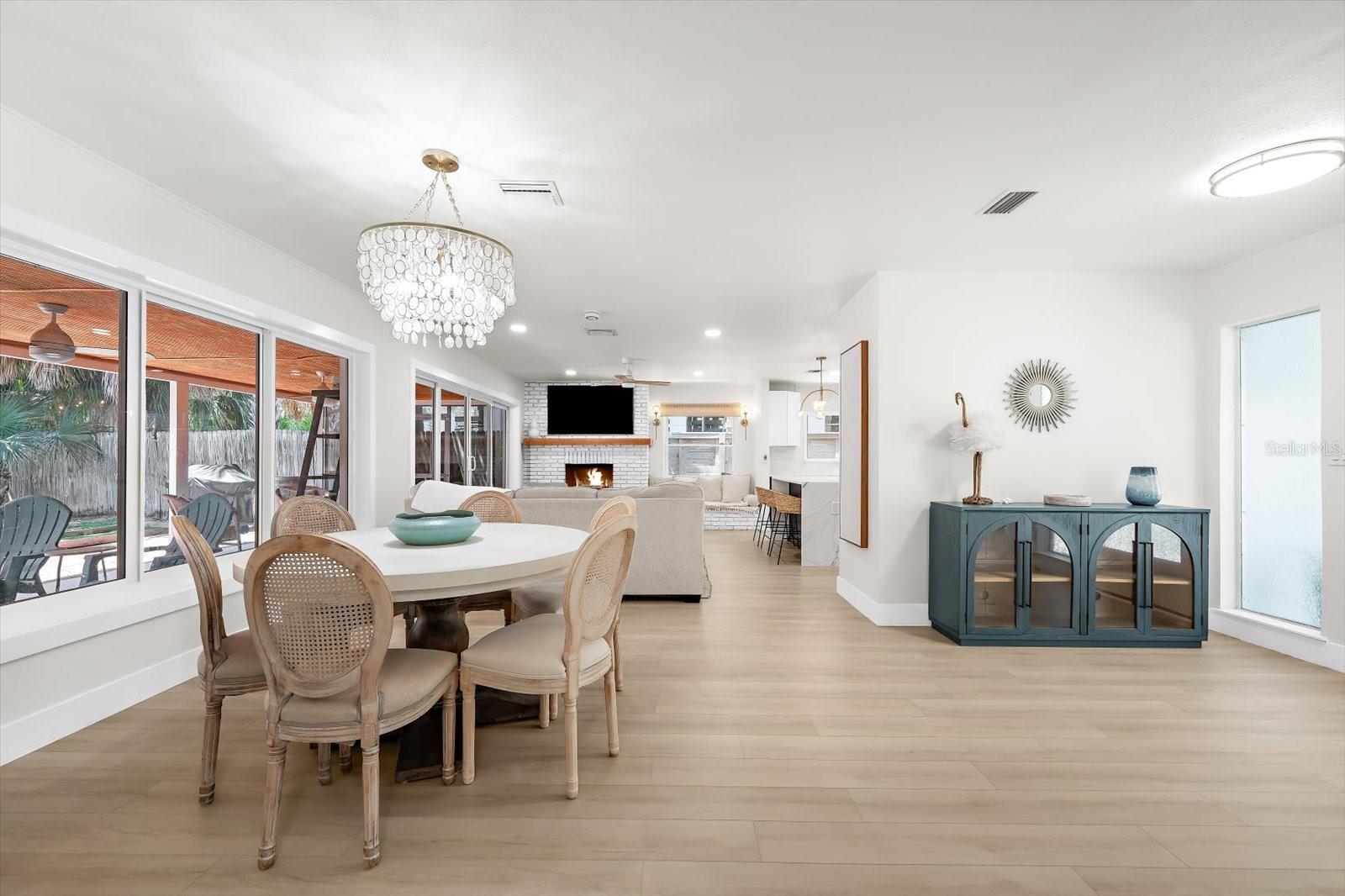 730 Bay Esplanade Property Photo 6