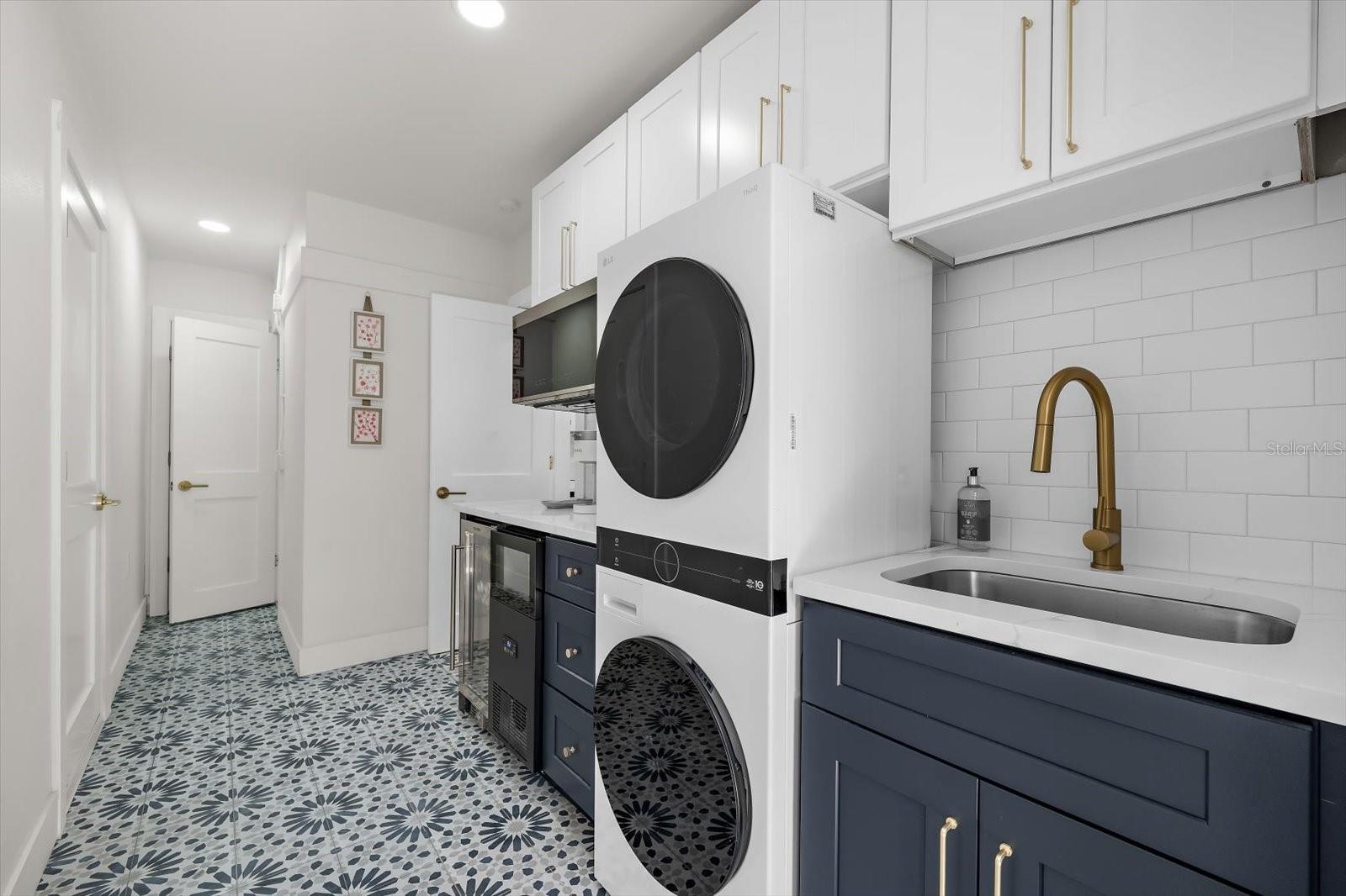 730 Bay Esplanade Property Photo 15