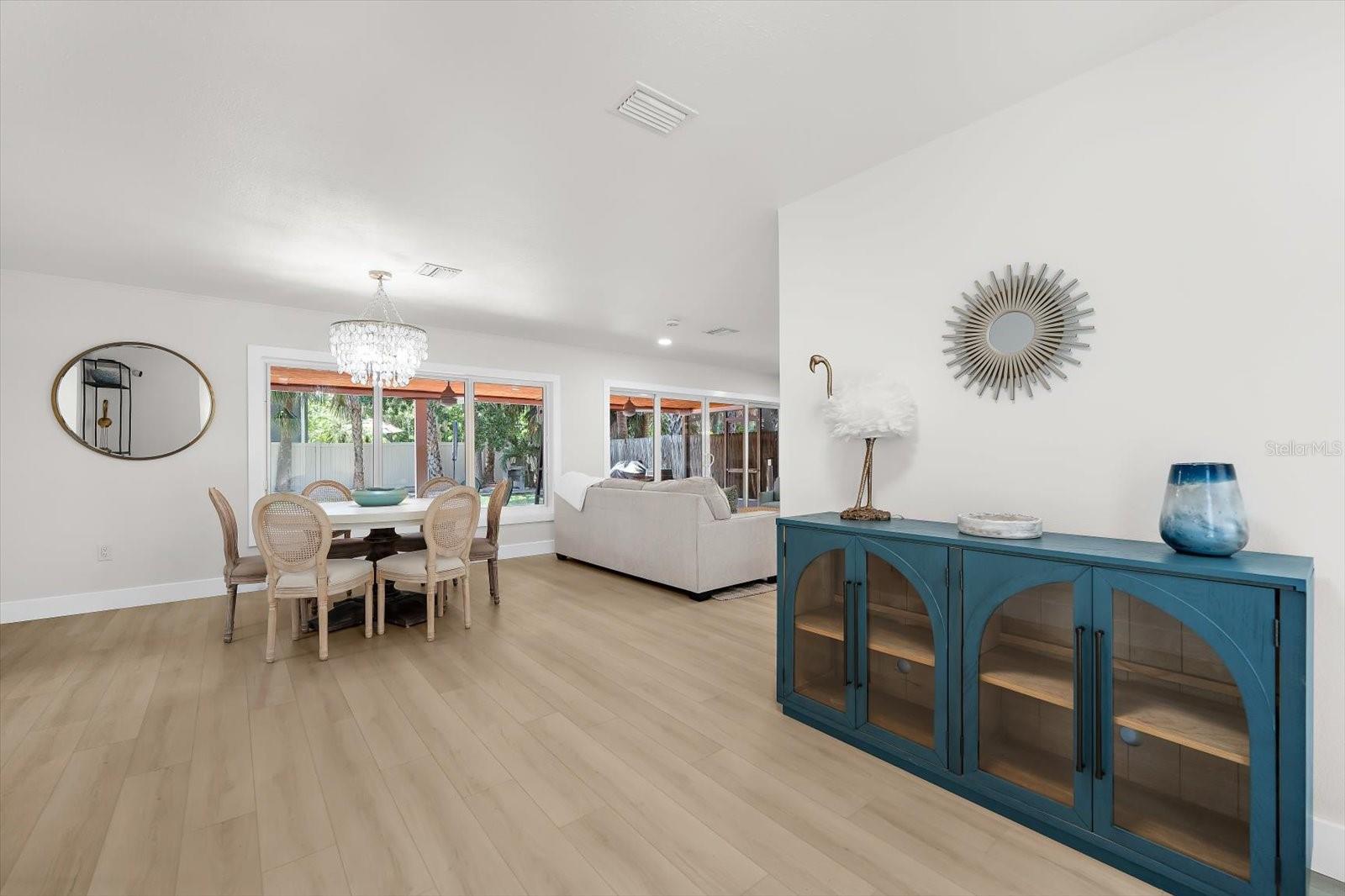730 Bay Esplanade Property Photo 18
