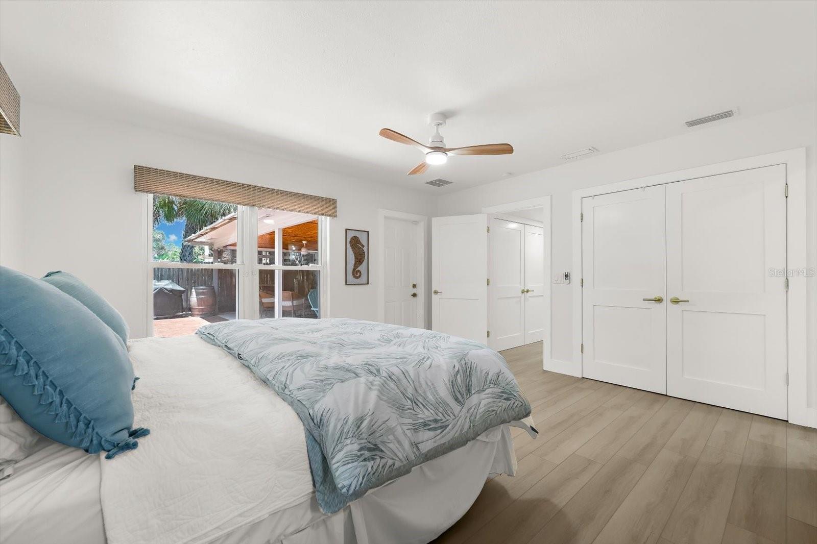 730 Bay Esplanade Property Photo 21