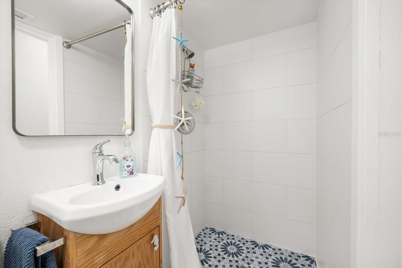 730 Bay Esplanade Property Photo 36