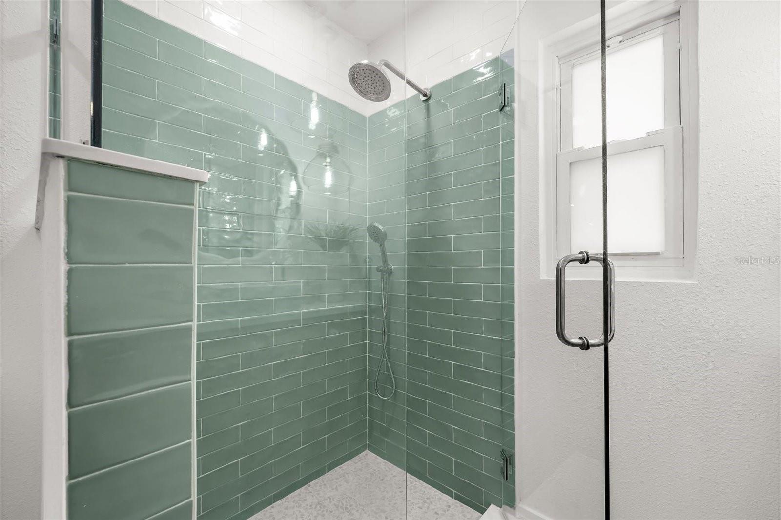 730 Bay Esplanade Property Photo 38