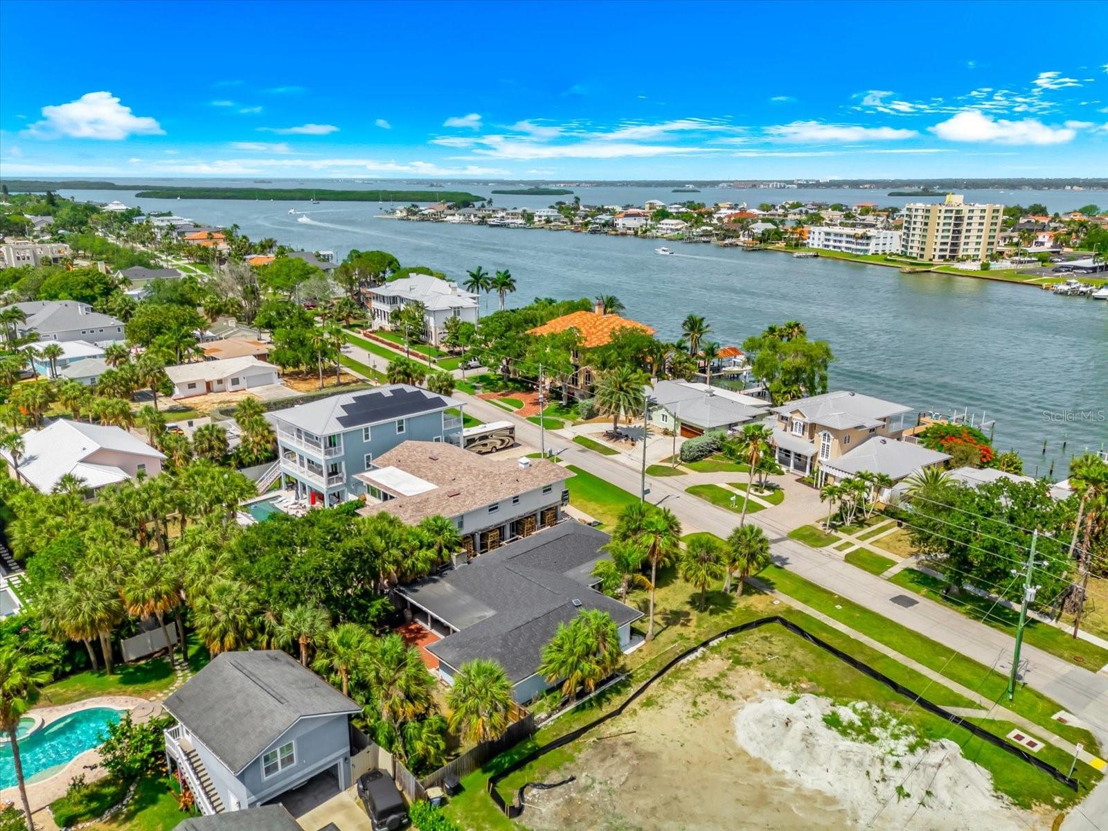 730 Bay Esplanade Property Photo 59