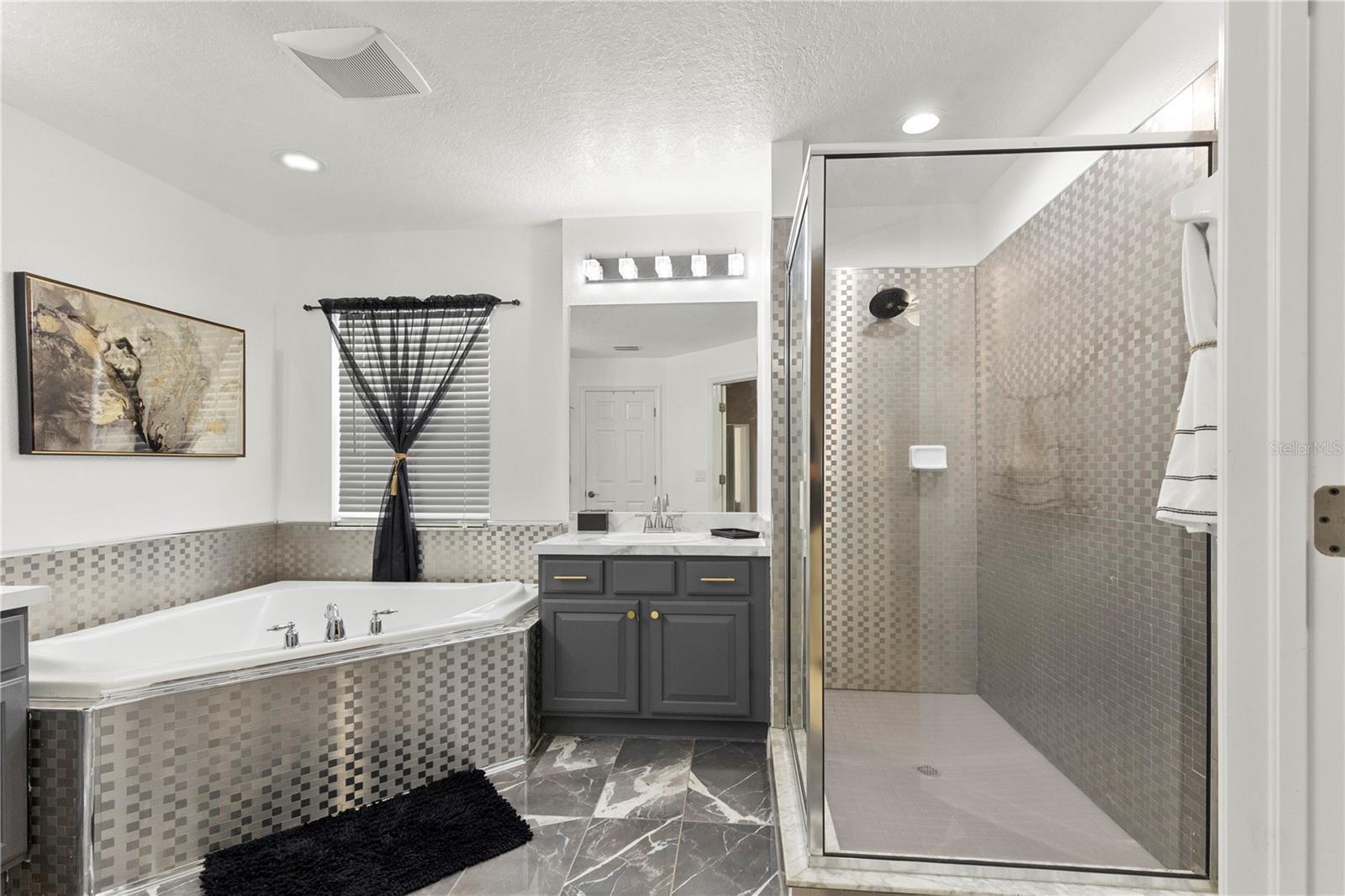 6932 Gray Catbird Loop Property Photo 8