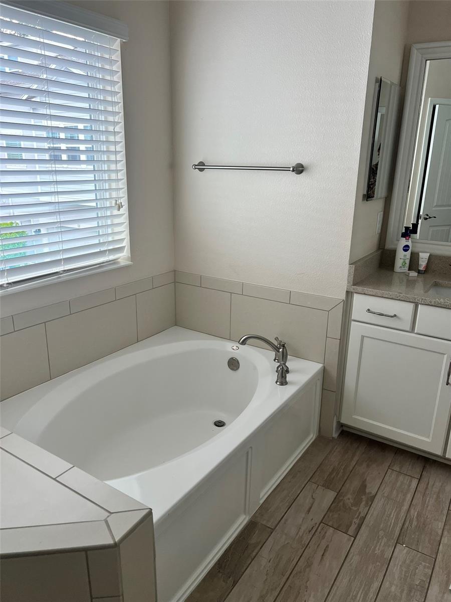 115 N Arrawana Ave #7 Property Photo 14