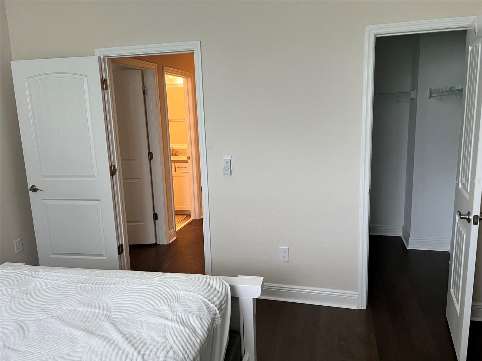 115 N Arrawana Ave #7 Property Photo 18