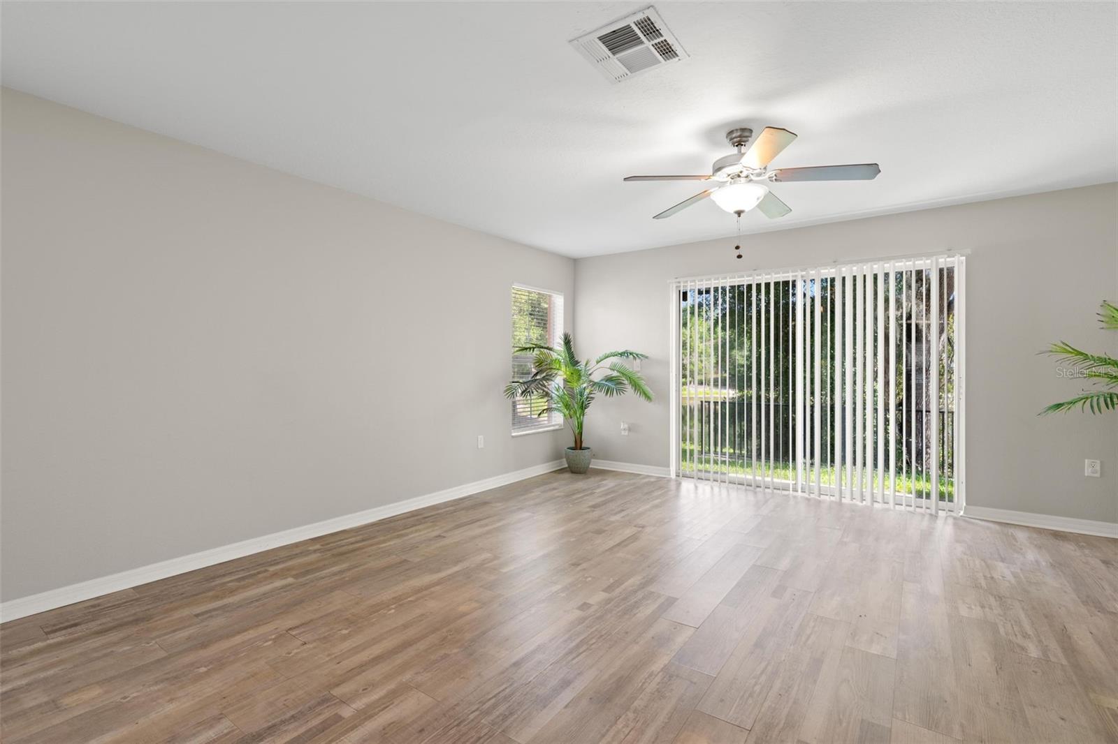 10924 Johanna Ave Property Photo 15