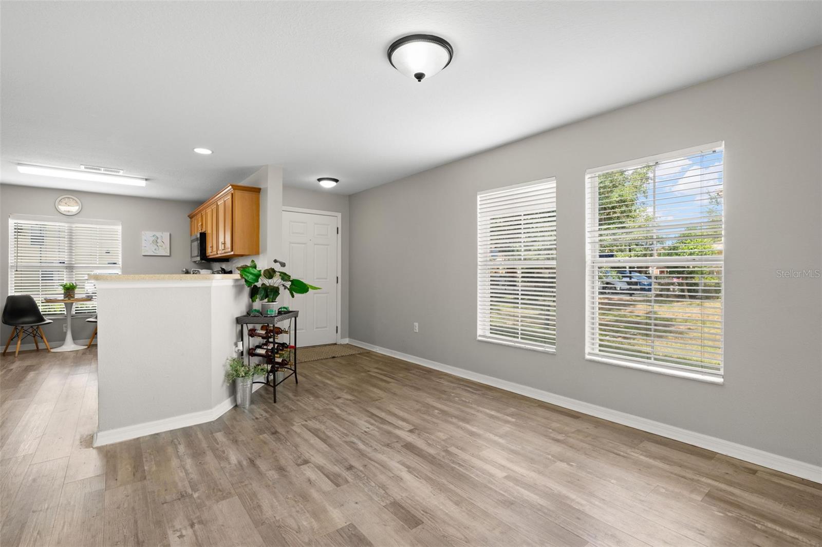 10924 Johanna Ave Property Photo 20