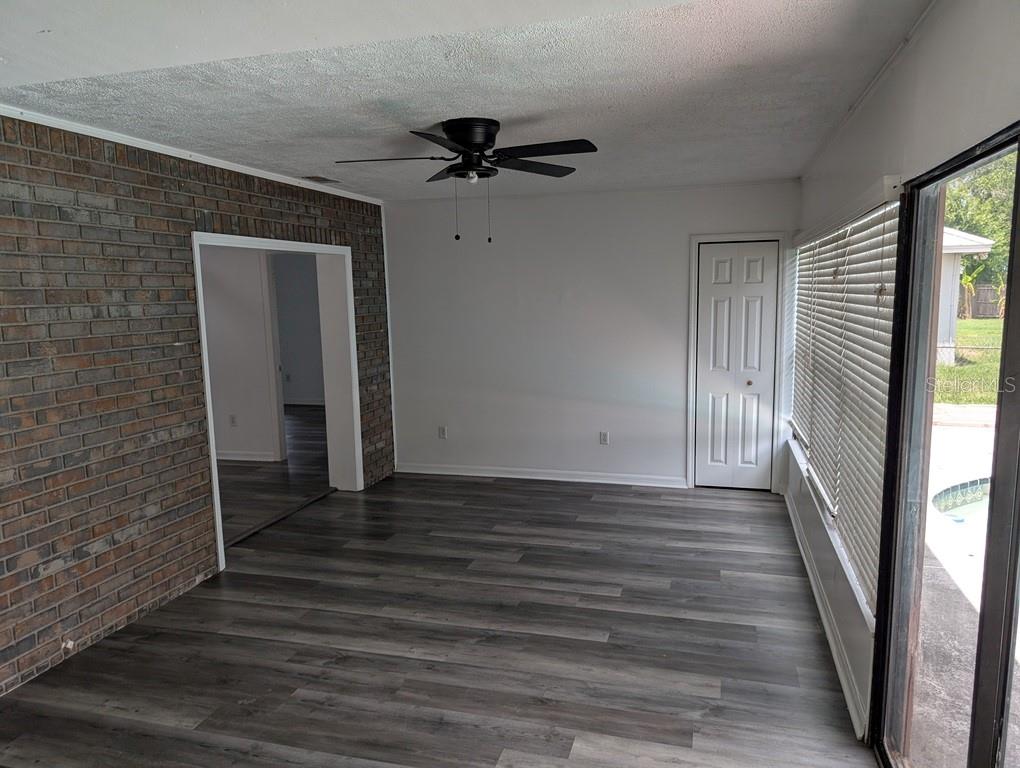 11122 Hannaway Dr Property Photo 4