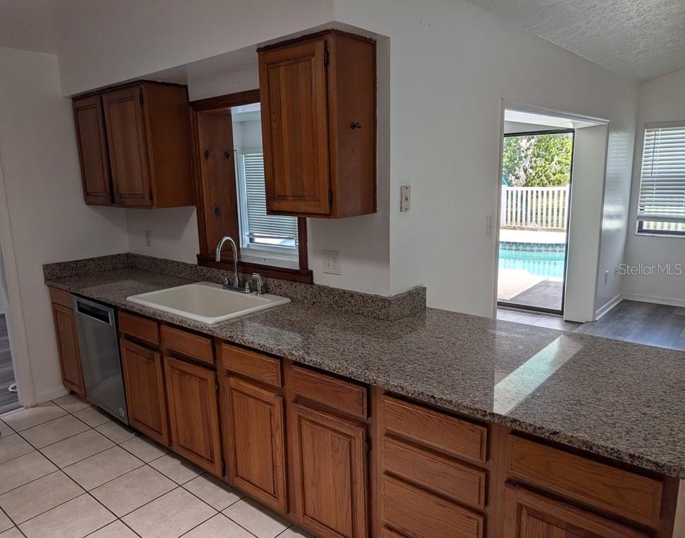 11122 Hannaway Dr Property Photo 9