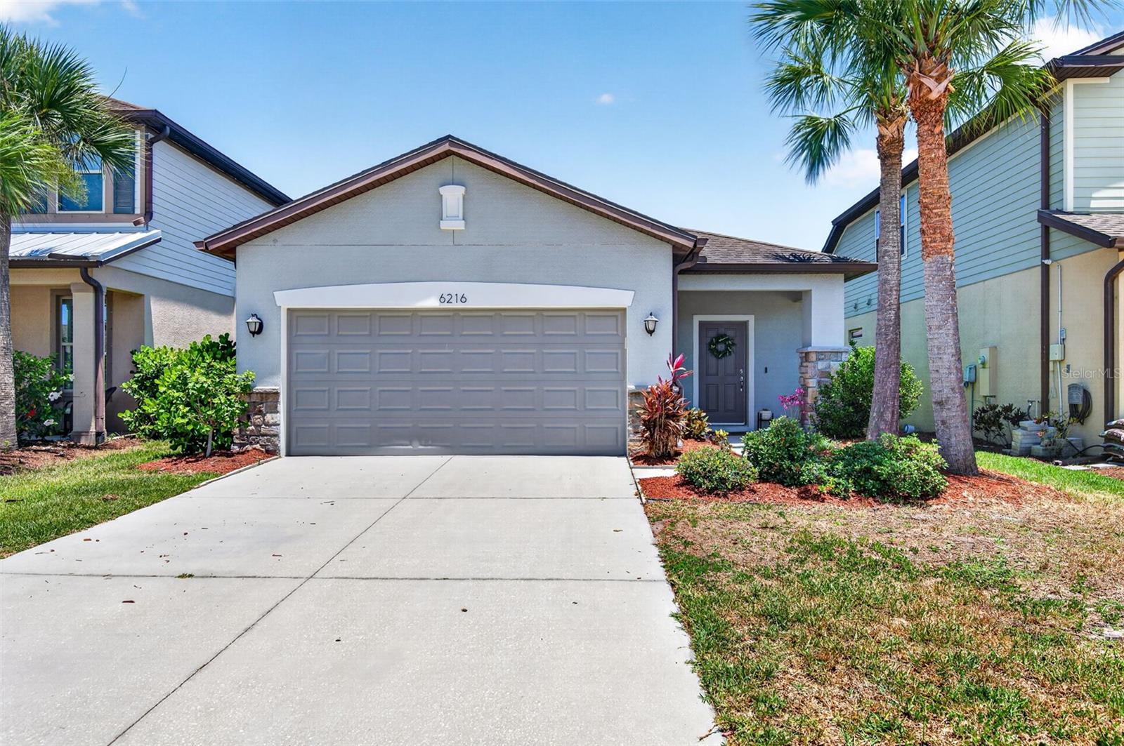 6216 Kenava Loop Property Photo 1