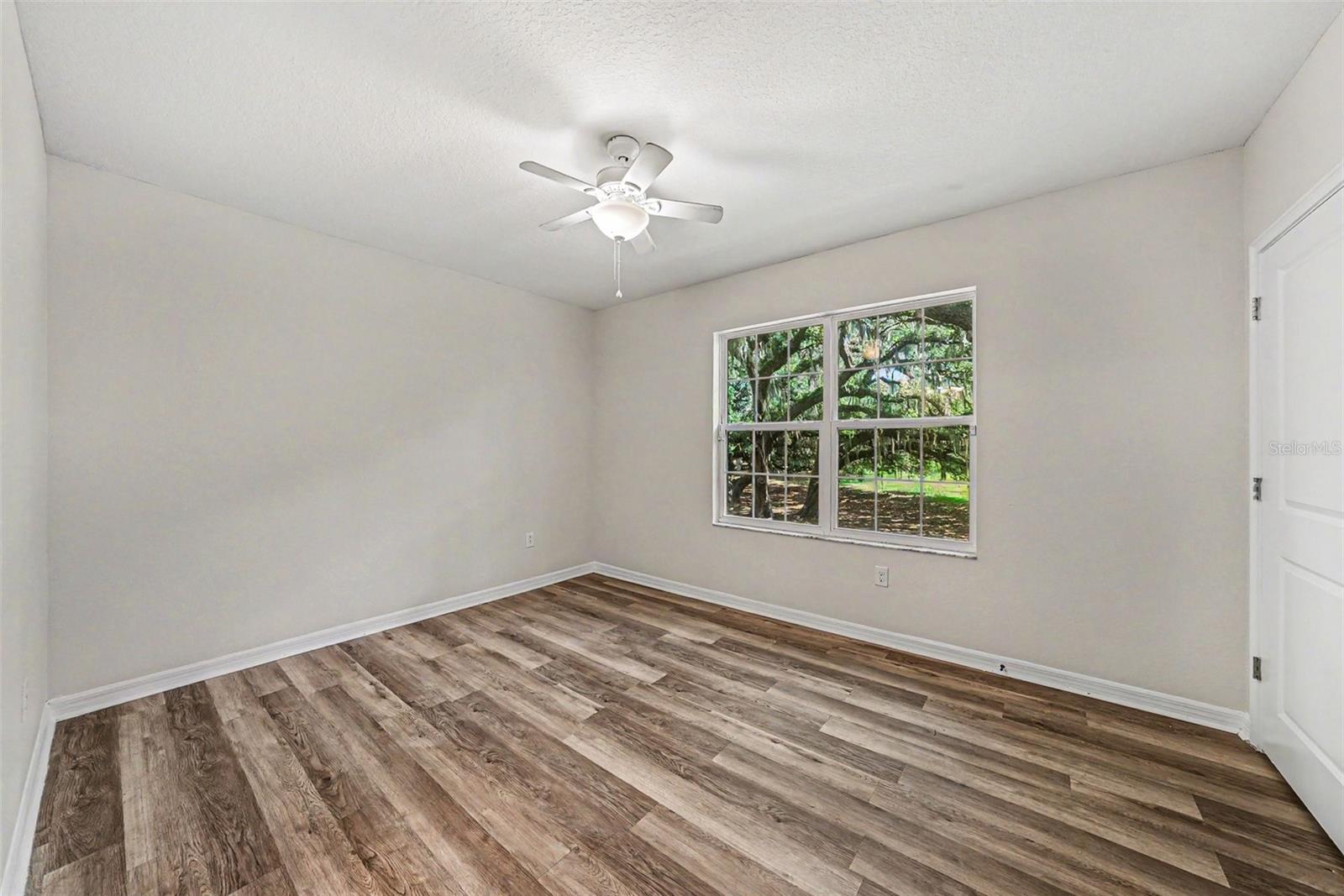 1124 Hillhurst Dr Property Photo 19