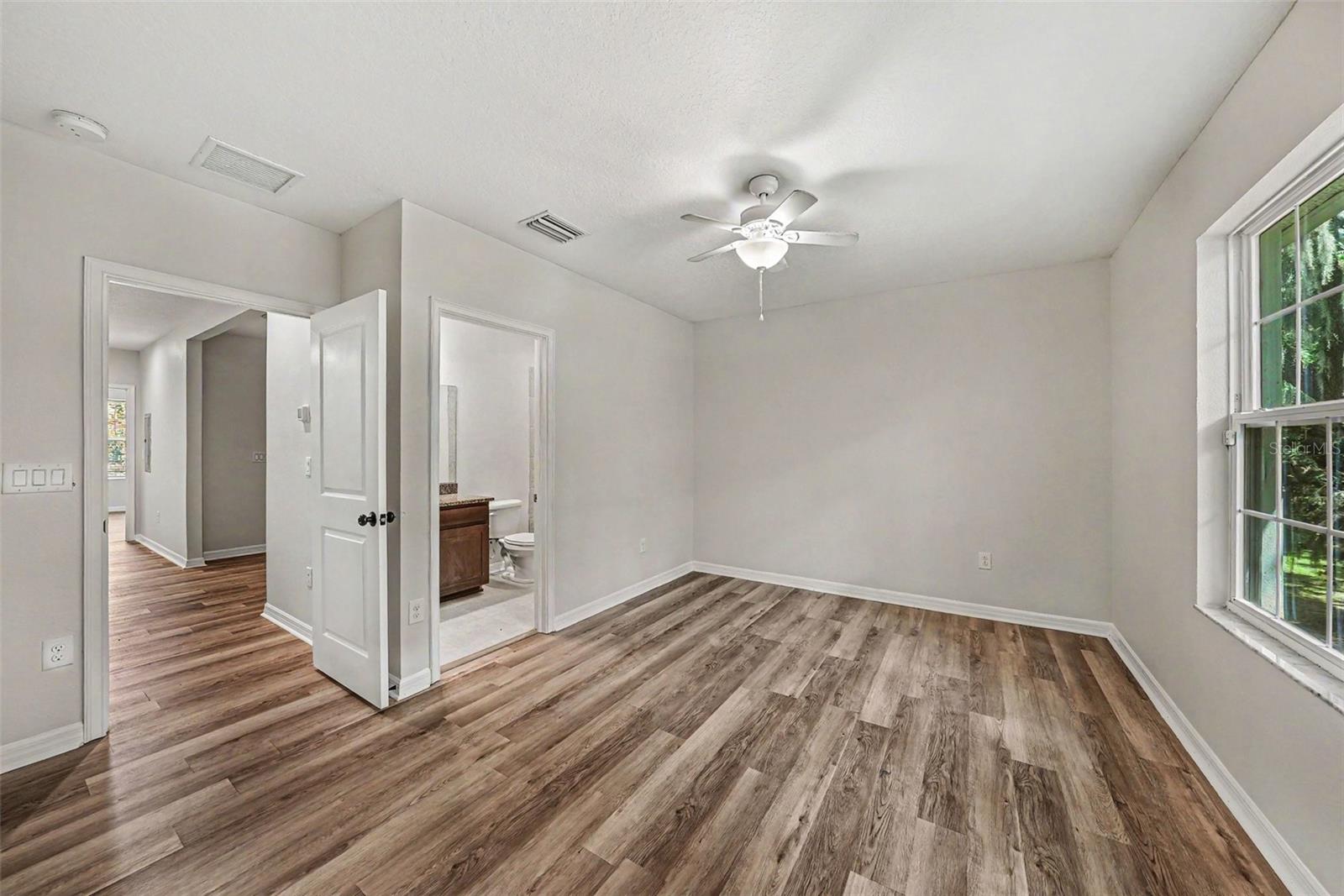 1124 Hillhurst Dr Property Photo 21