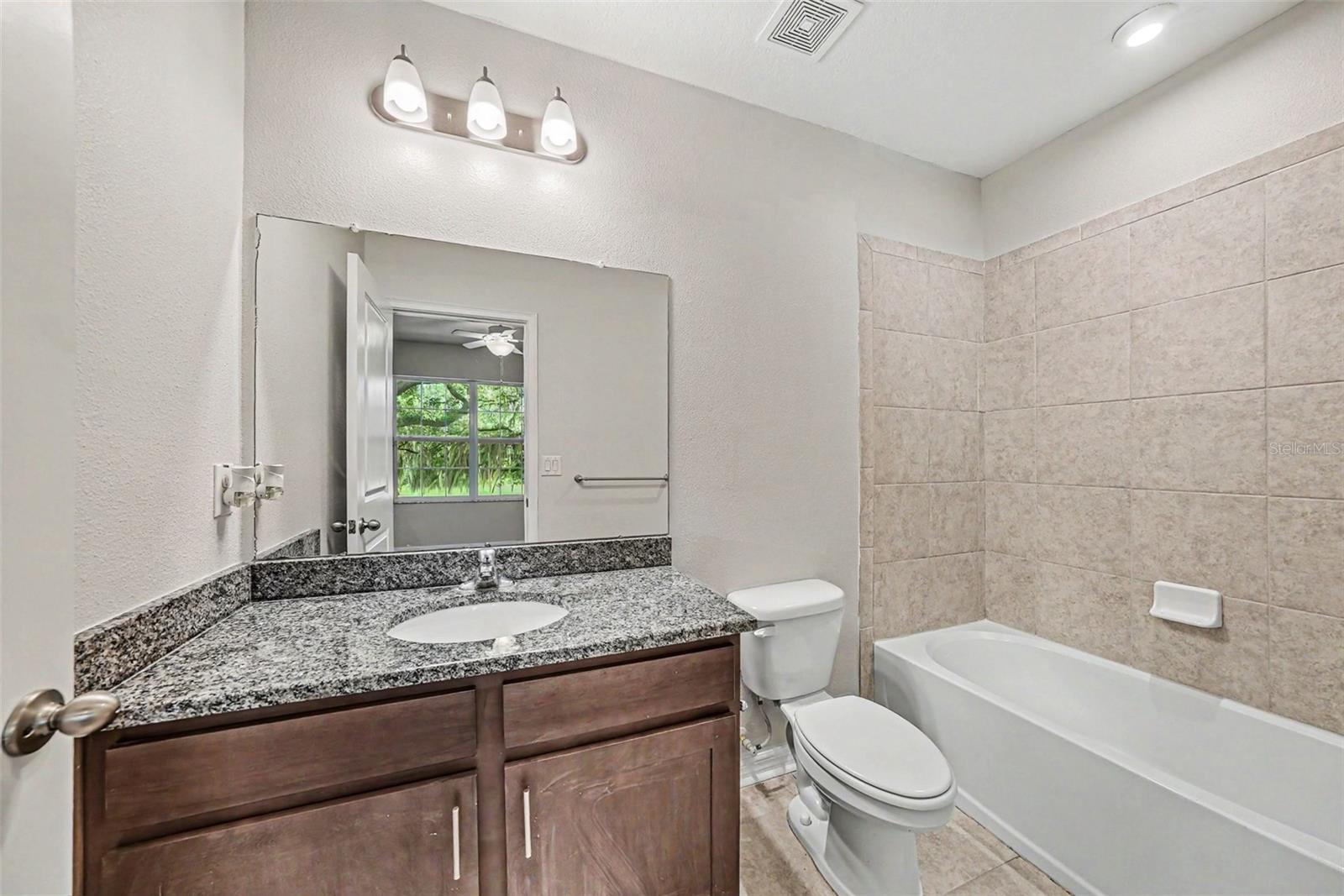 1124 Hillhurst Dr Property Photo 25