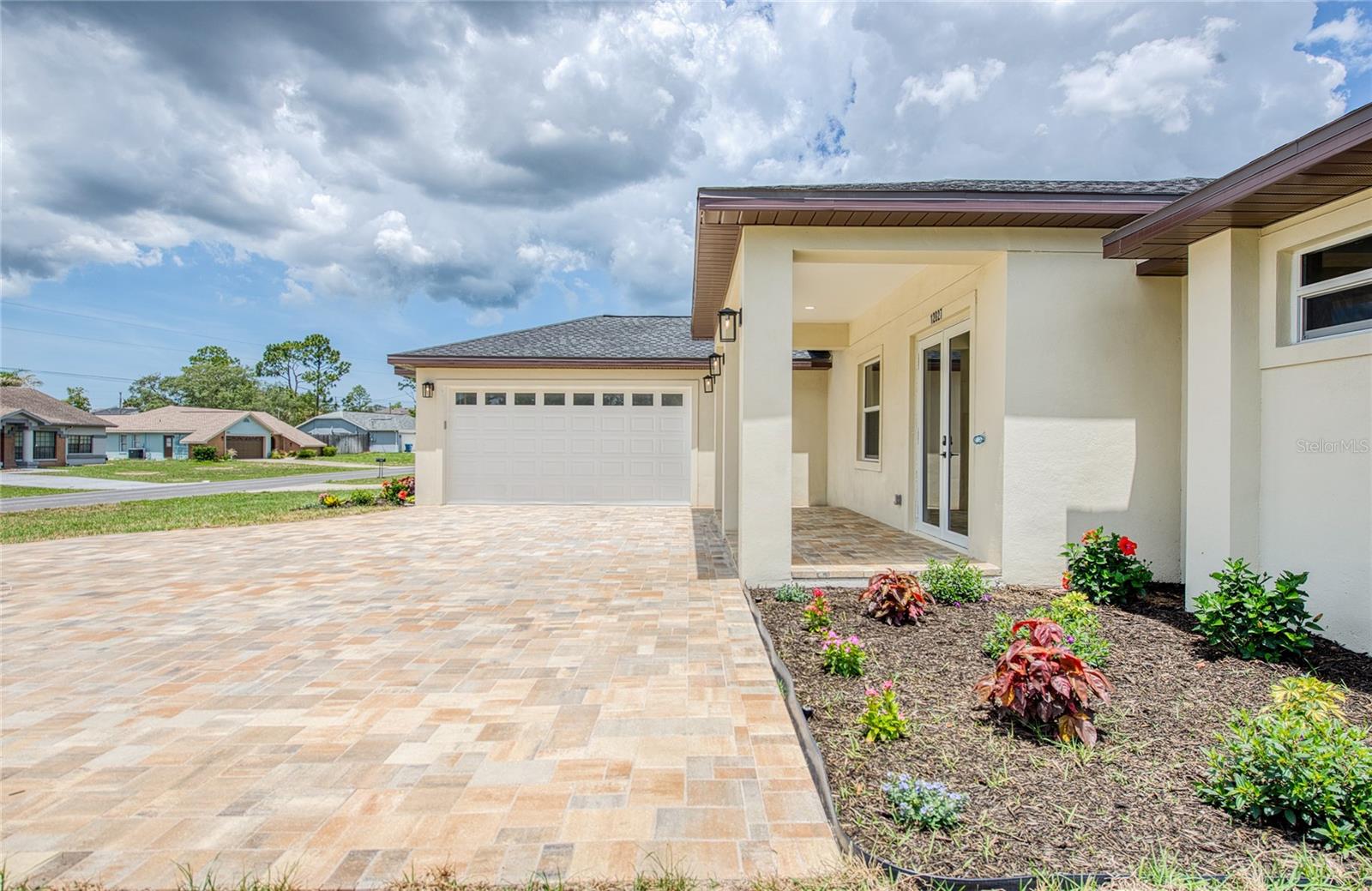 12027 Villa Rd Property Photo 8