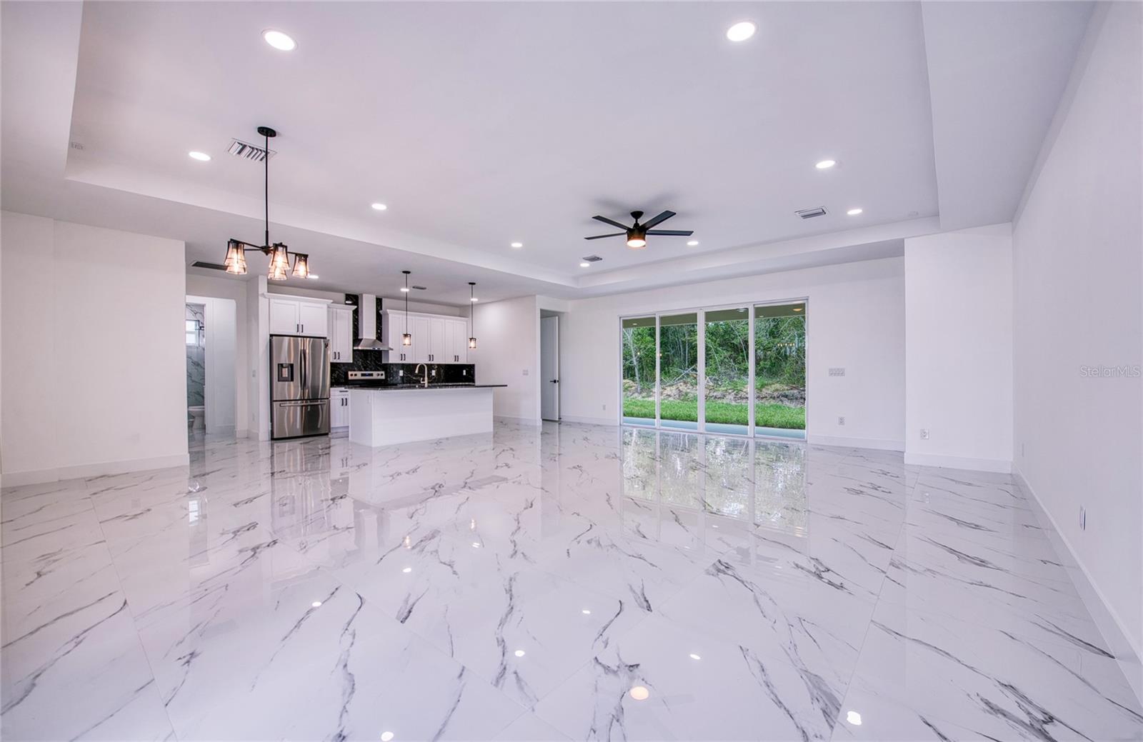 12027 Villa Rd Property Photo 13