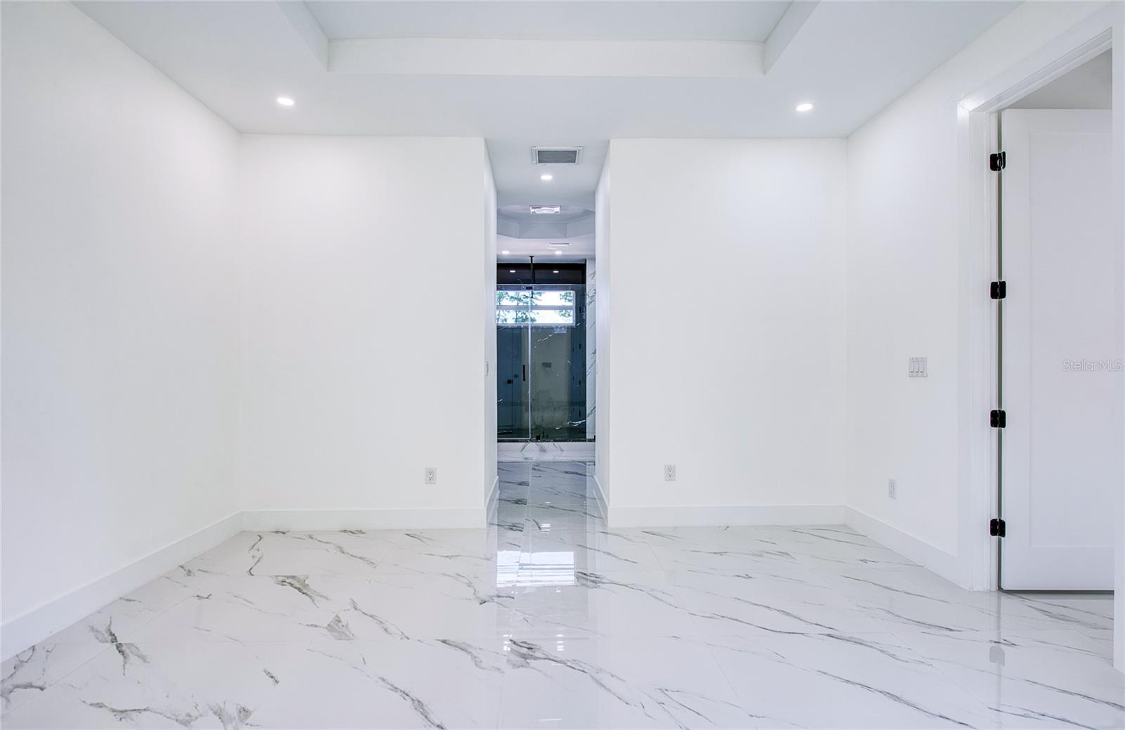 12027 Villa Rd Property Photo 26