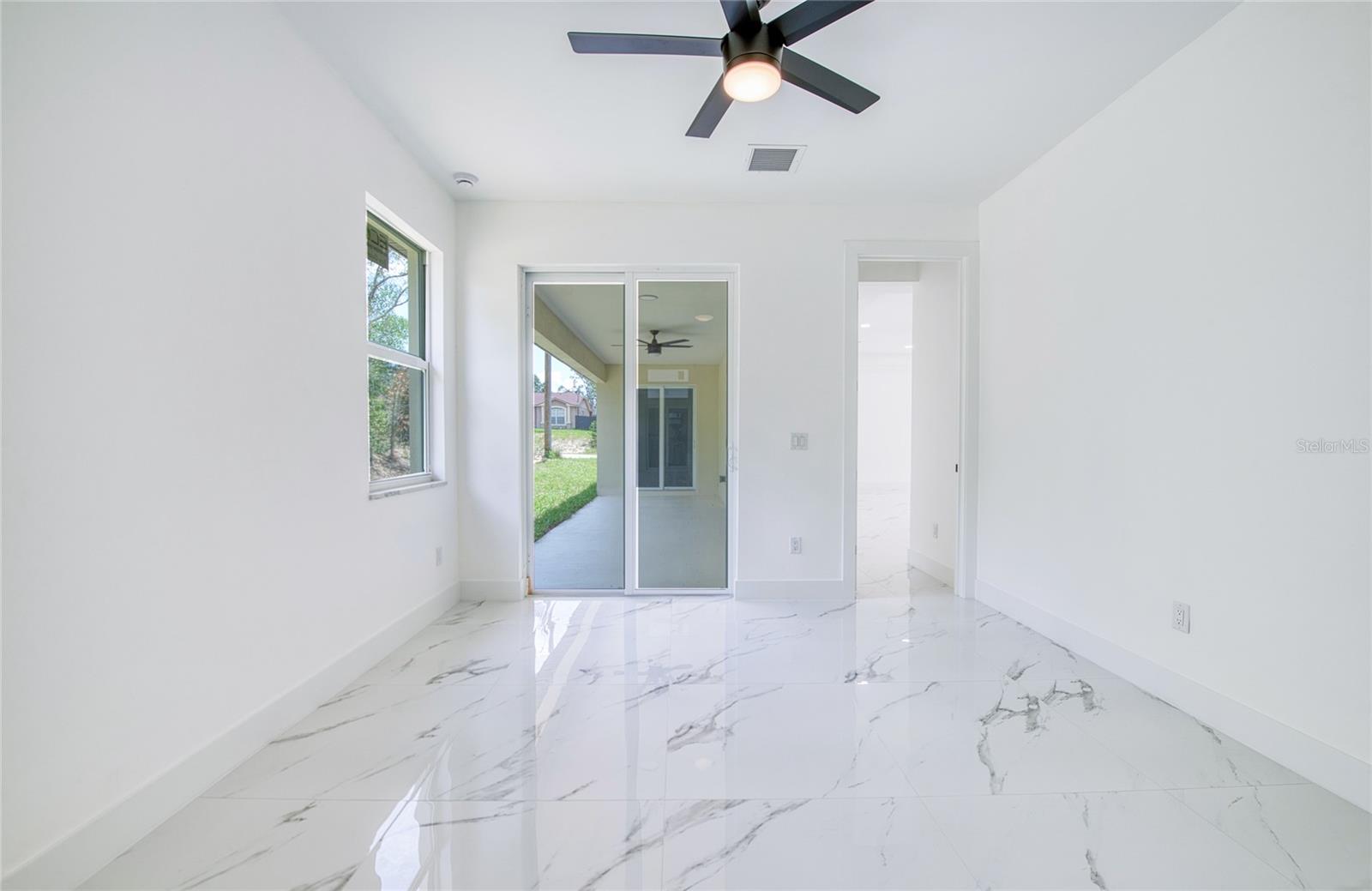 12027 Villa Rd Property Photo 44