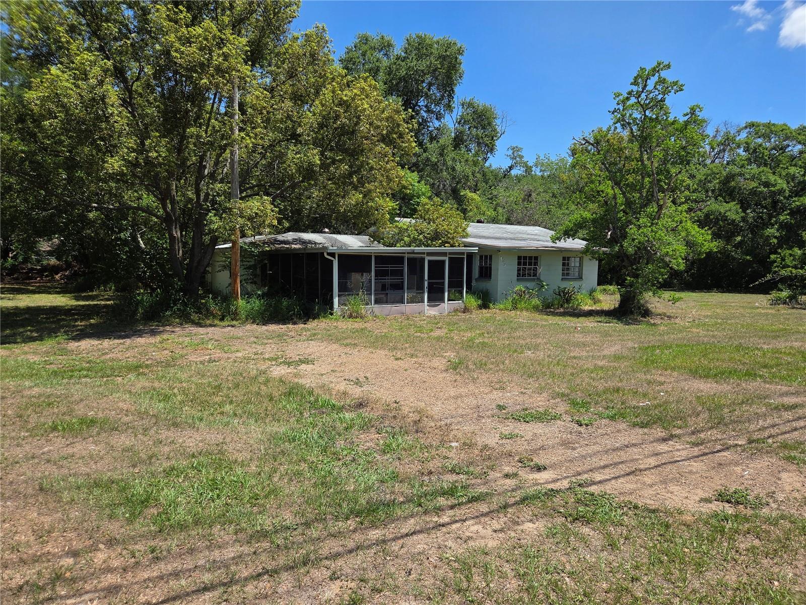 3810 E Lumsden Rd Property Photo 1