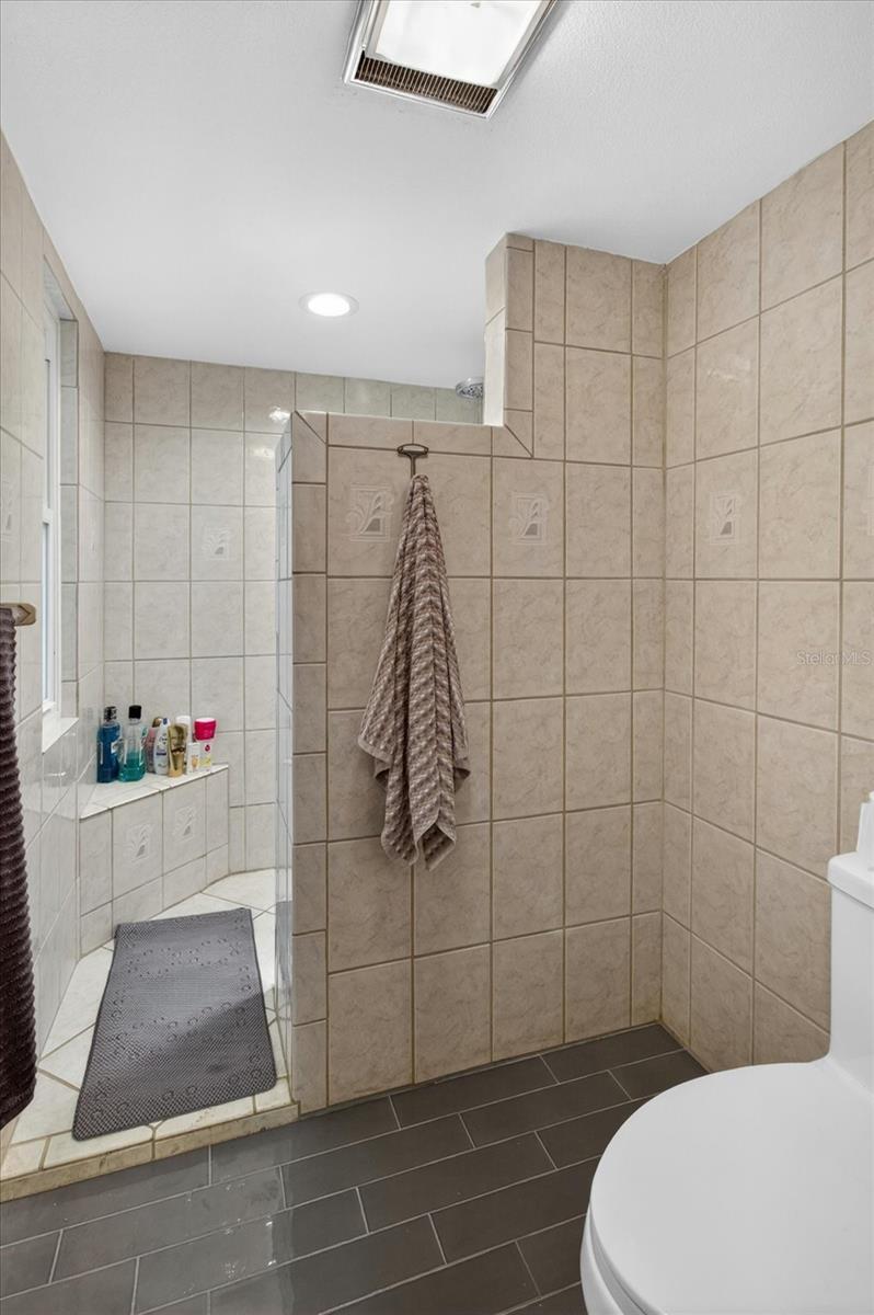 240 Windward Psge #1004 Property Photo 45