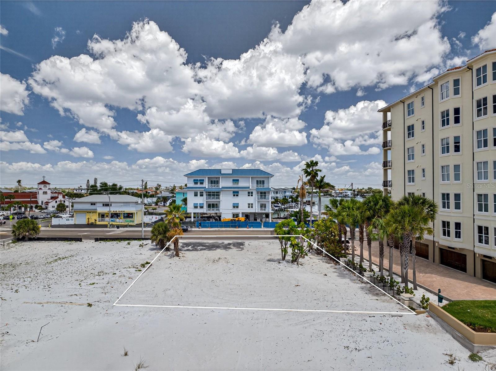 13642 Gulf Blvd Property Photo 16