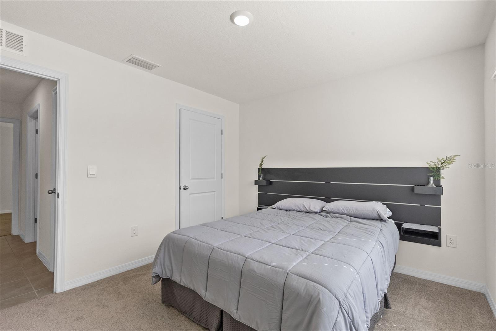 37207 Sharks Eye Ln Property Photo 6