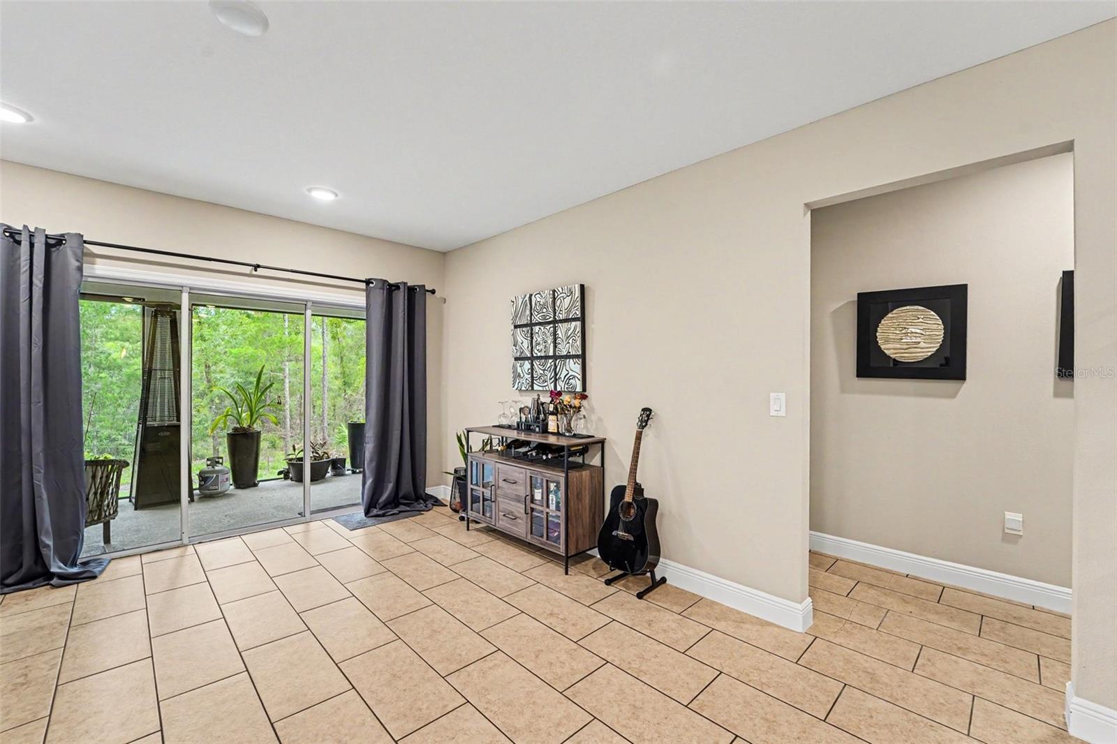 15 Lone Pine St Property Photo 16
