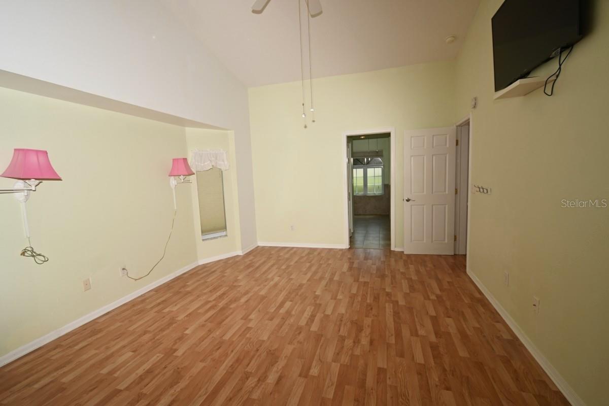 12125 Knotty Pine Loop Property Photo 16