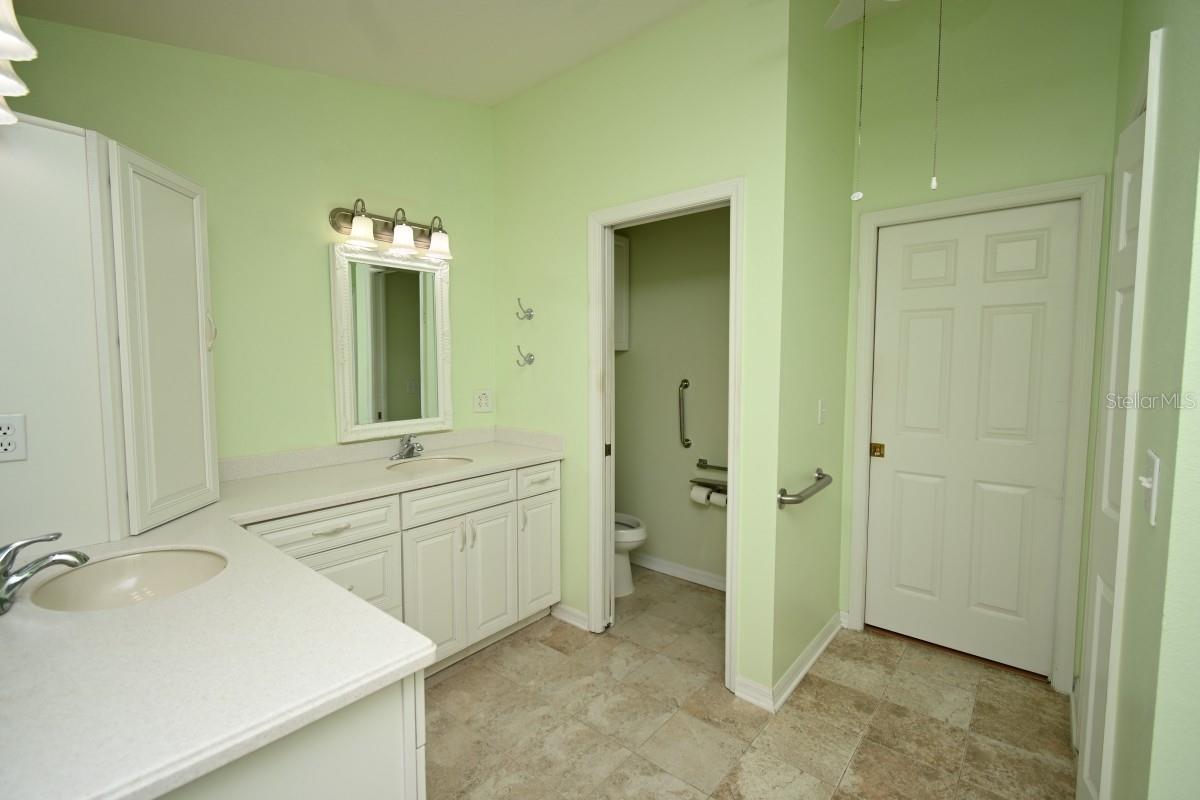 12125 Knotty Pine Loop Property Photo 17