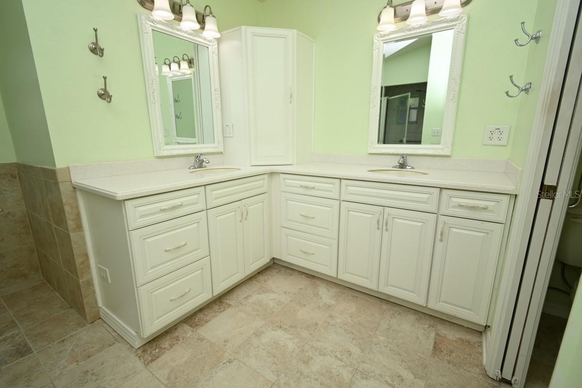 12125 Knotty Pine Loop Property Photo 18
