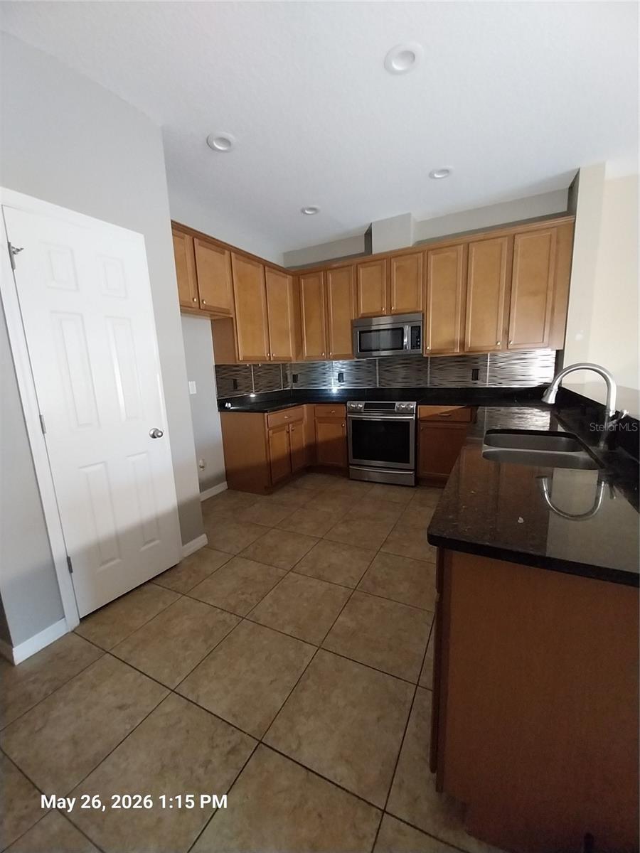 2228 Parrot Fish Dr Property Photo 16