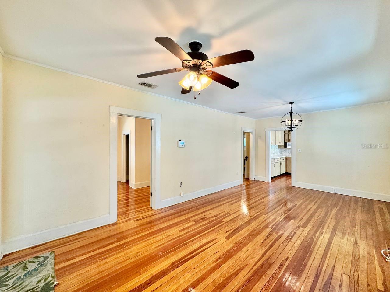 1215 E Mohawk Ave Property Photo 5