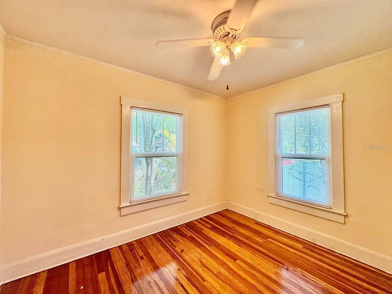 1215 E Mohawk Ave Property Photo 7