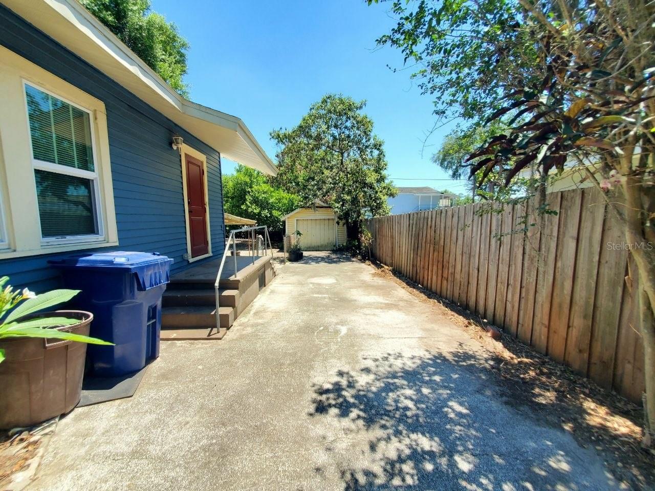 1215 E Mohawk Ave Property Photo 17
