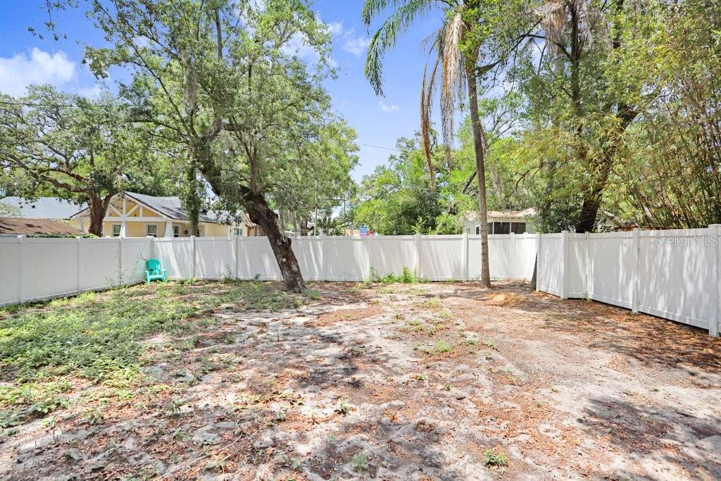 920 E Shadowlawn Ave Property Photo 27