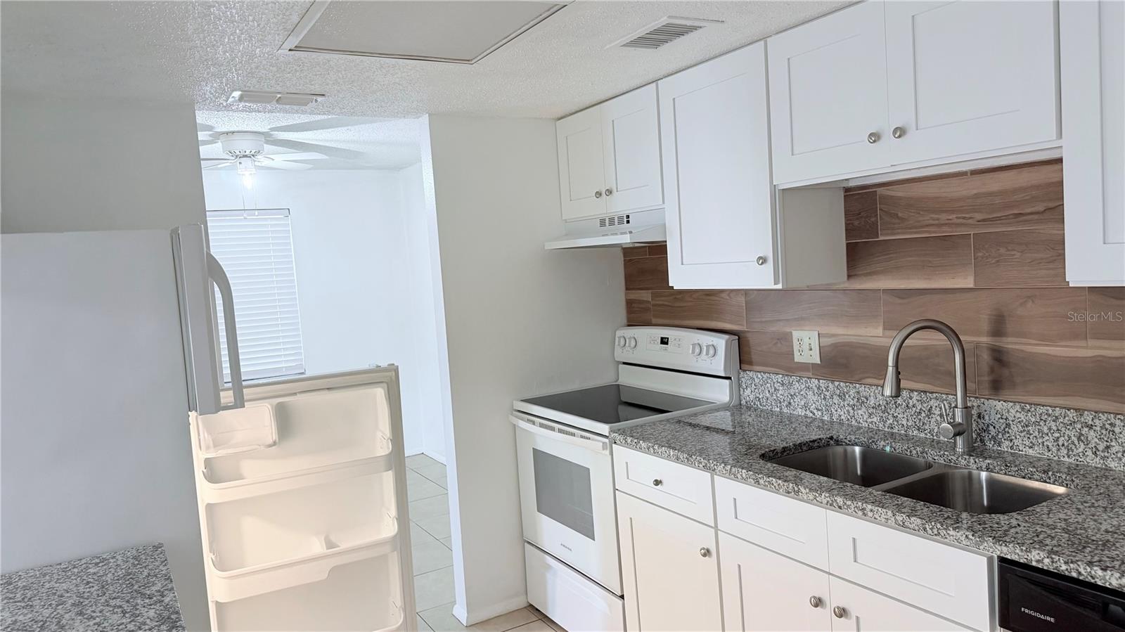 131 Sabal Ct #e Property Photo 16