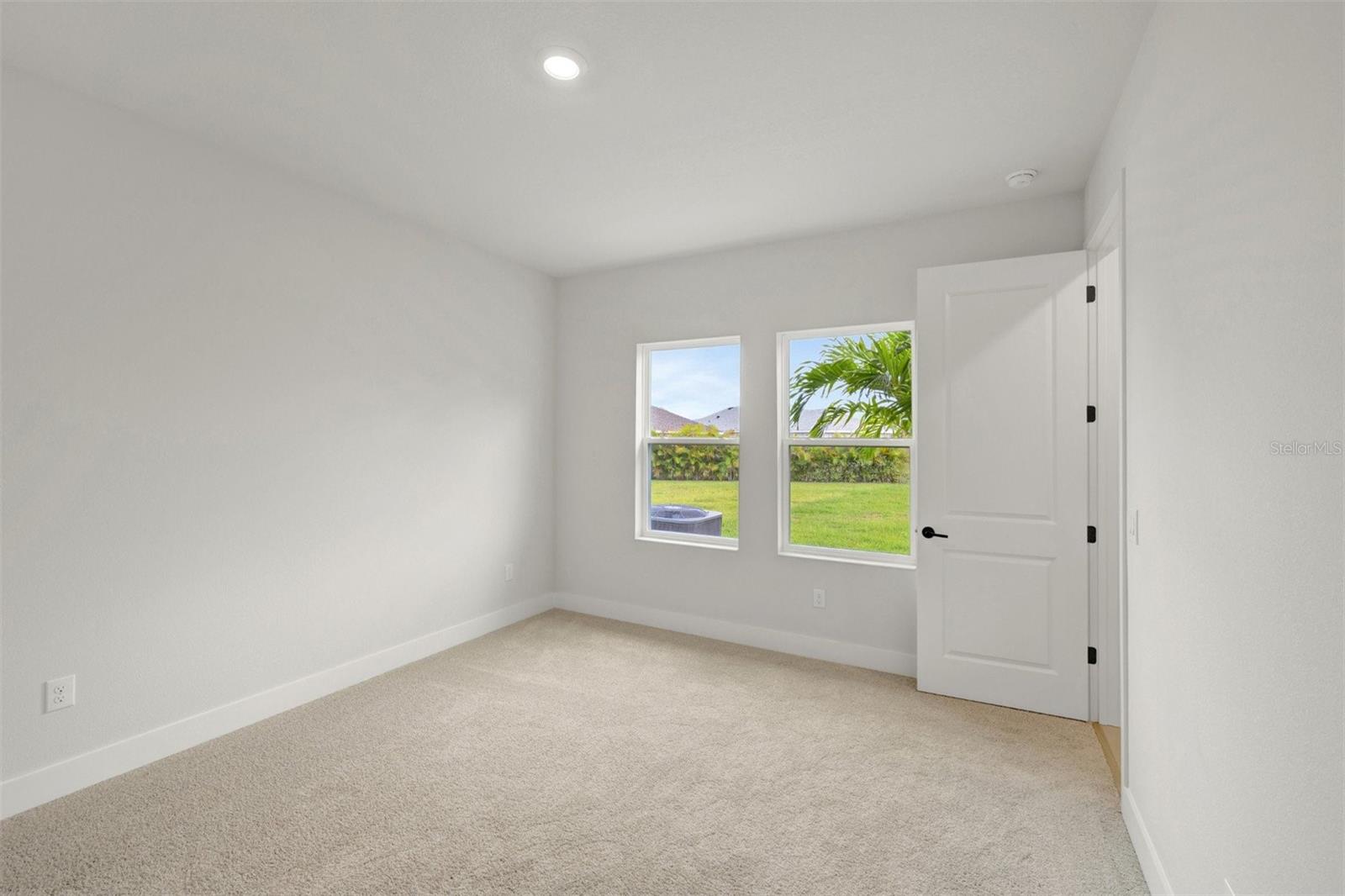 10665 Crescent Creek Xing Property Photo 11