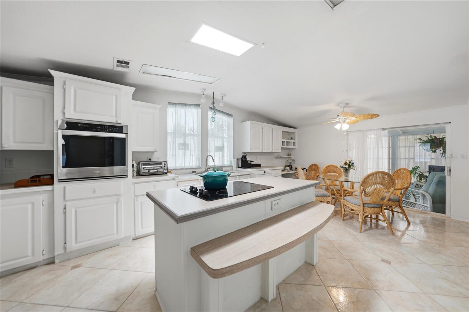 600 Woodwyn Ct Property Photo 10