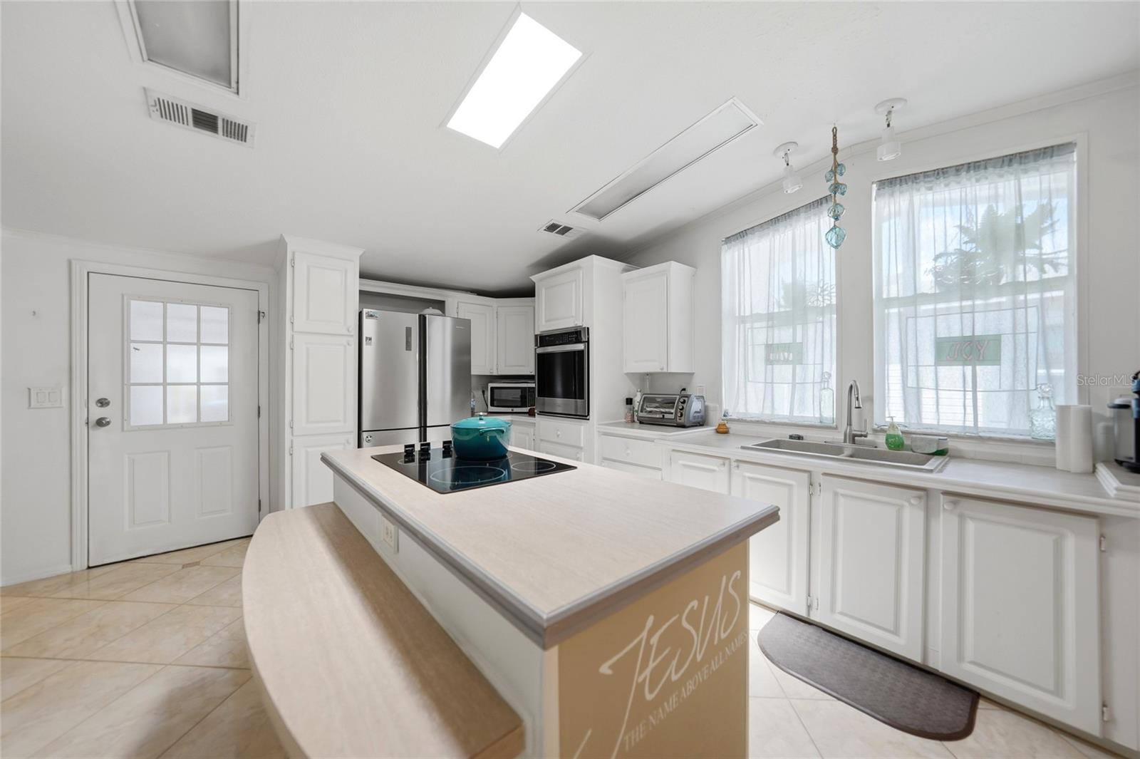 600 Woodwyn Ct Property Photo 13