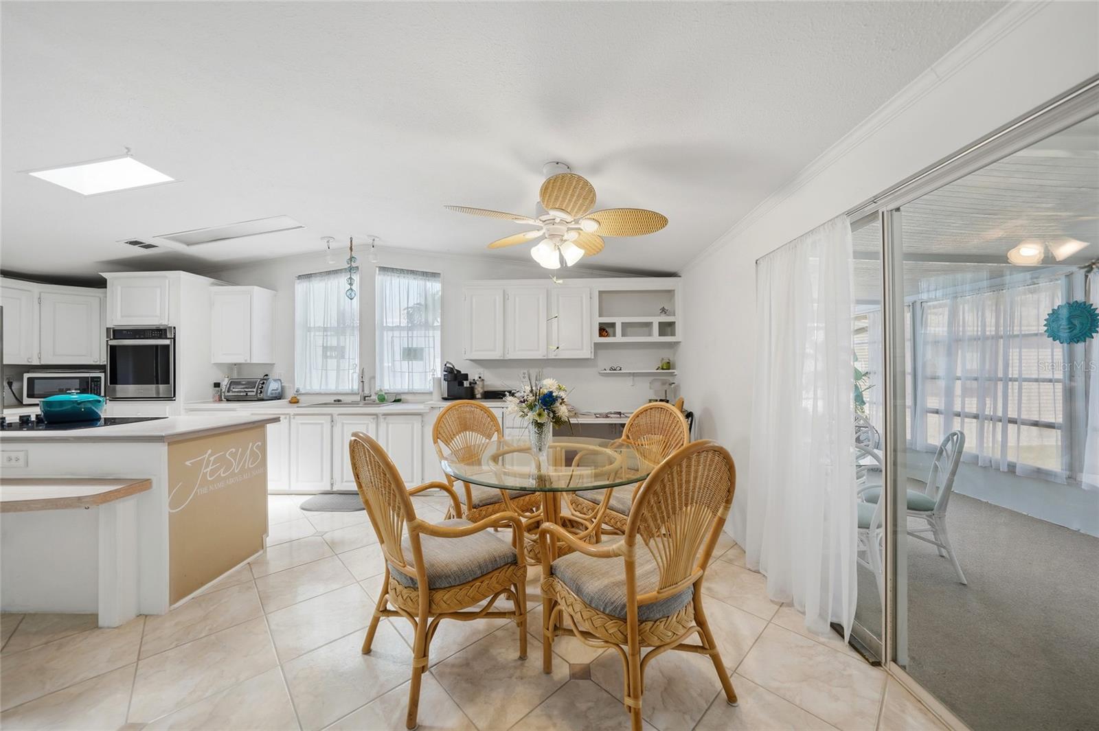 600 Woodwyn Ct Property Photo 14