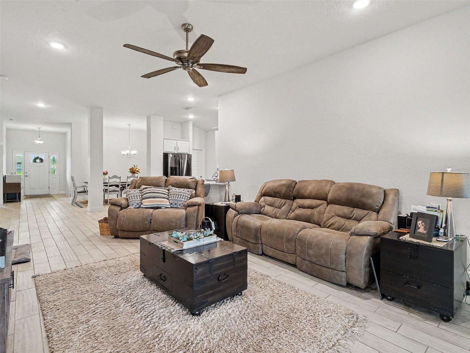 16137 61st Ln E Property Photo 6
