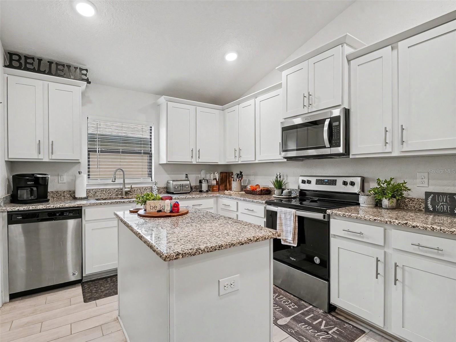 16137 61st Ln E Property Photo 11