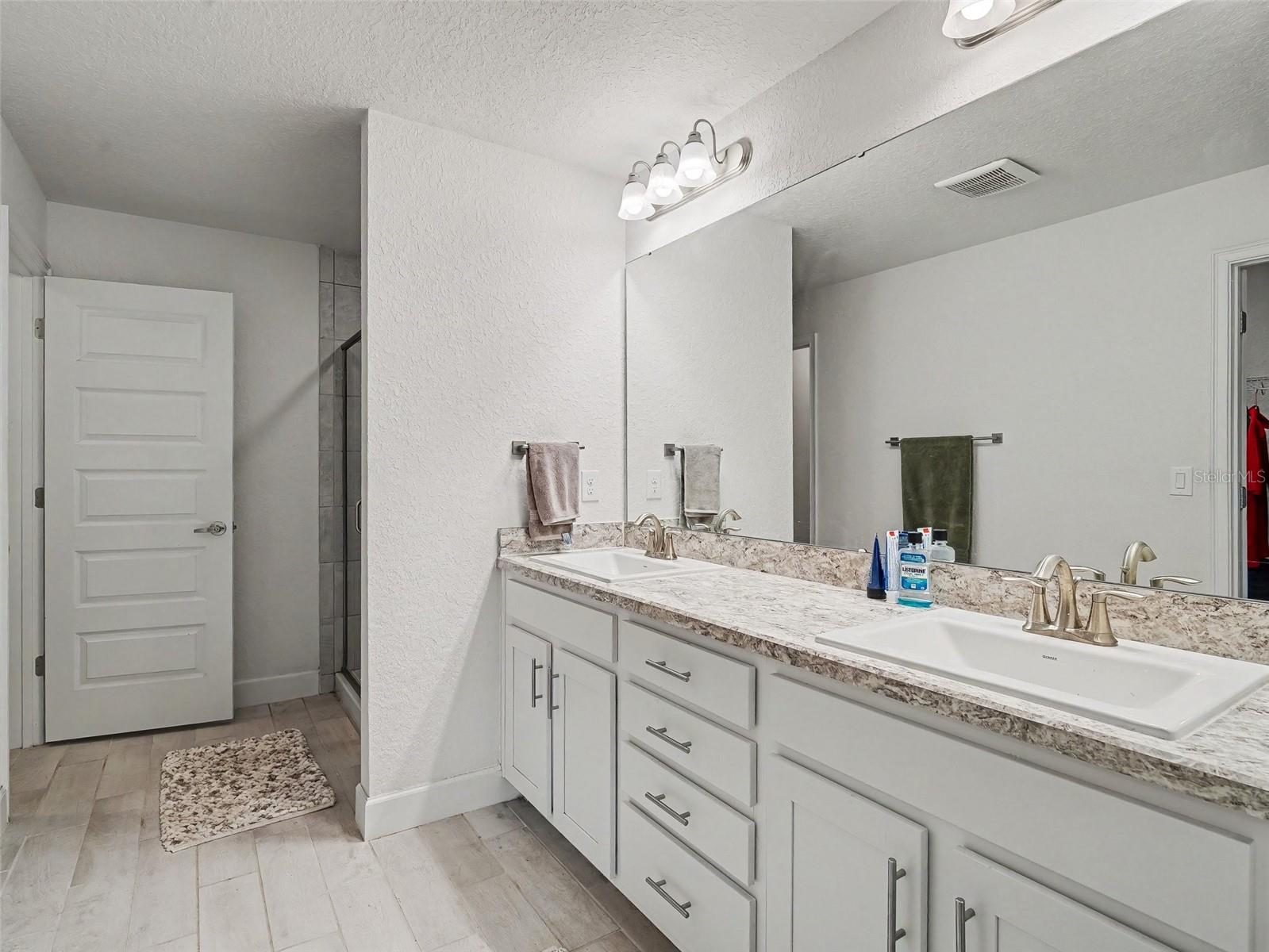 16137 61st Ln E Property Photo 20