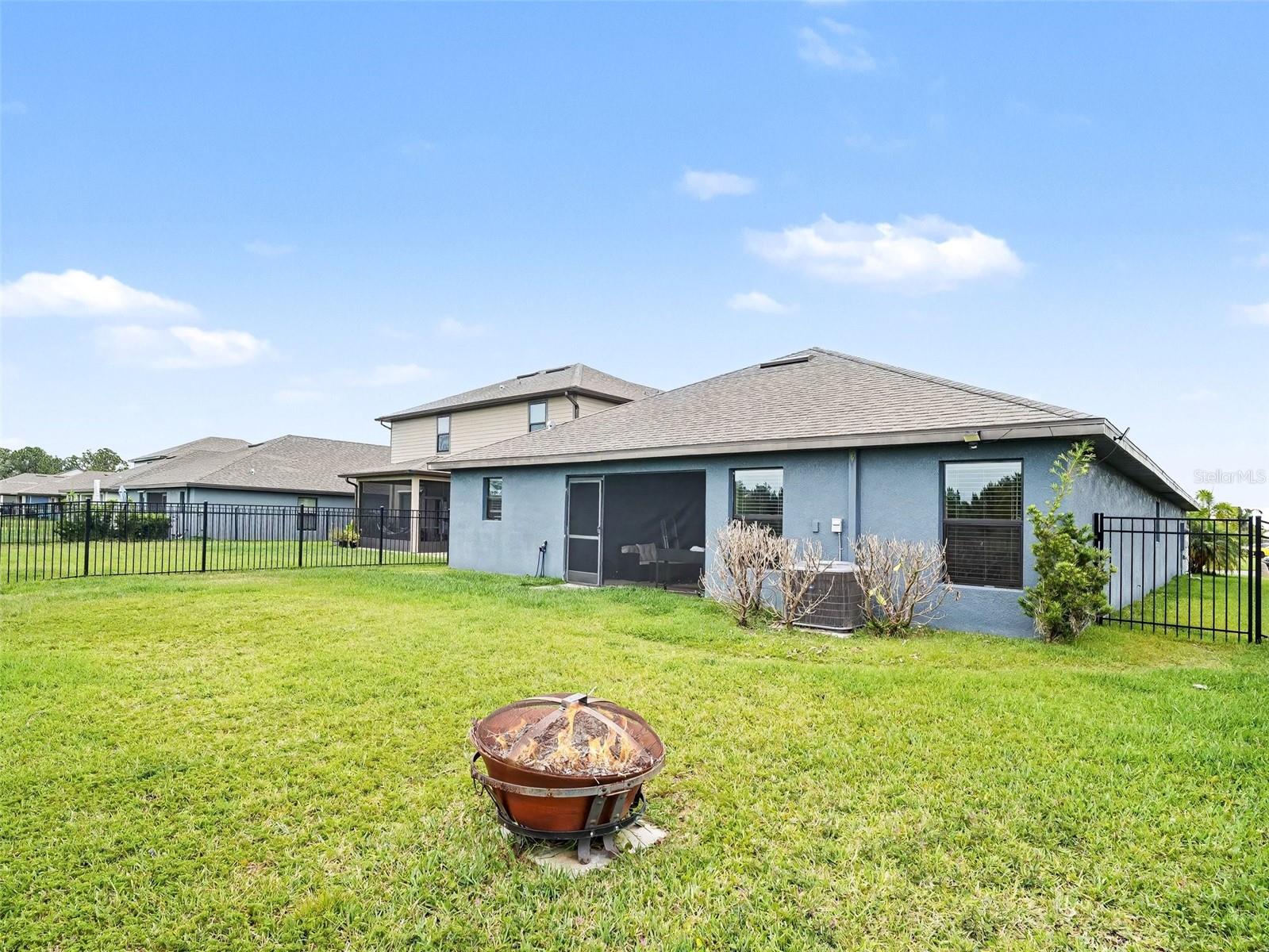 16137 61st Ln E Property Photo 26