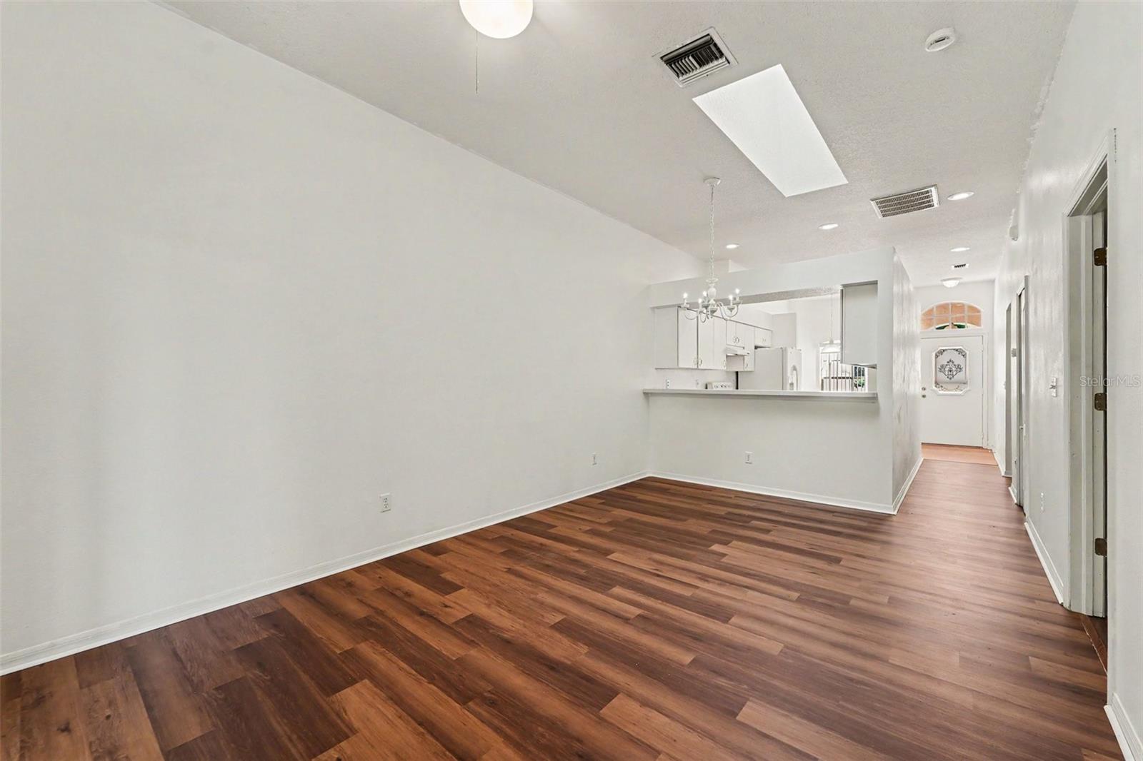 12514 Hollybrook Ln Property Photo 8